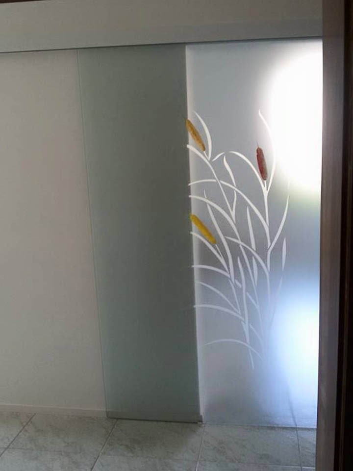 Porte in vetro , porte vetro , porte tuttovetro , porte scorrevoli in vetro , porte vetro scorrevoli, paraschizzi cucina, paraschizzi in vetro ,porte in vetro colorate , porte vetro colorate
